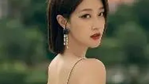 Paige Spiranac情人节大胆晒辣内衣照，展现新形象